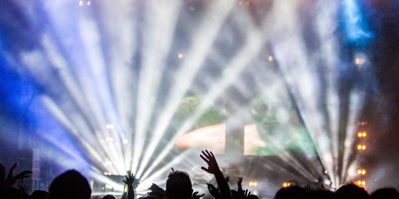 YYB JGS深度评测：电玩新纪元的硬核体验与革新启示