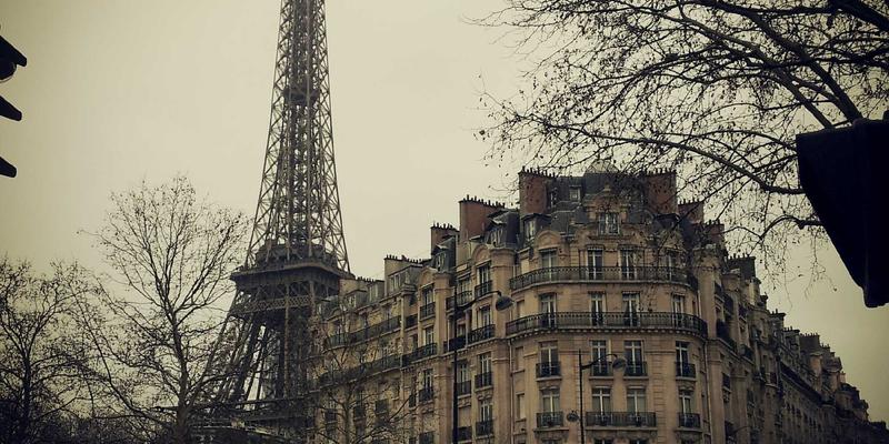 从灵感到热销：独立游戏开发者专访，揭秘《YYB JGS》从创意到Steam上架的完整心路历程与社区攻略