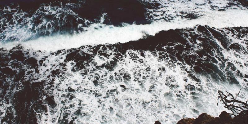 电玩新纪元：攻略赋能与社区共创如何重塑玩家体验